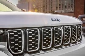 Jeep Grand Cherokee Grille